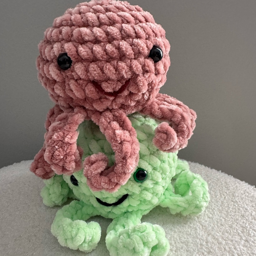 Hand crocheted octopus 🐙